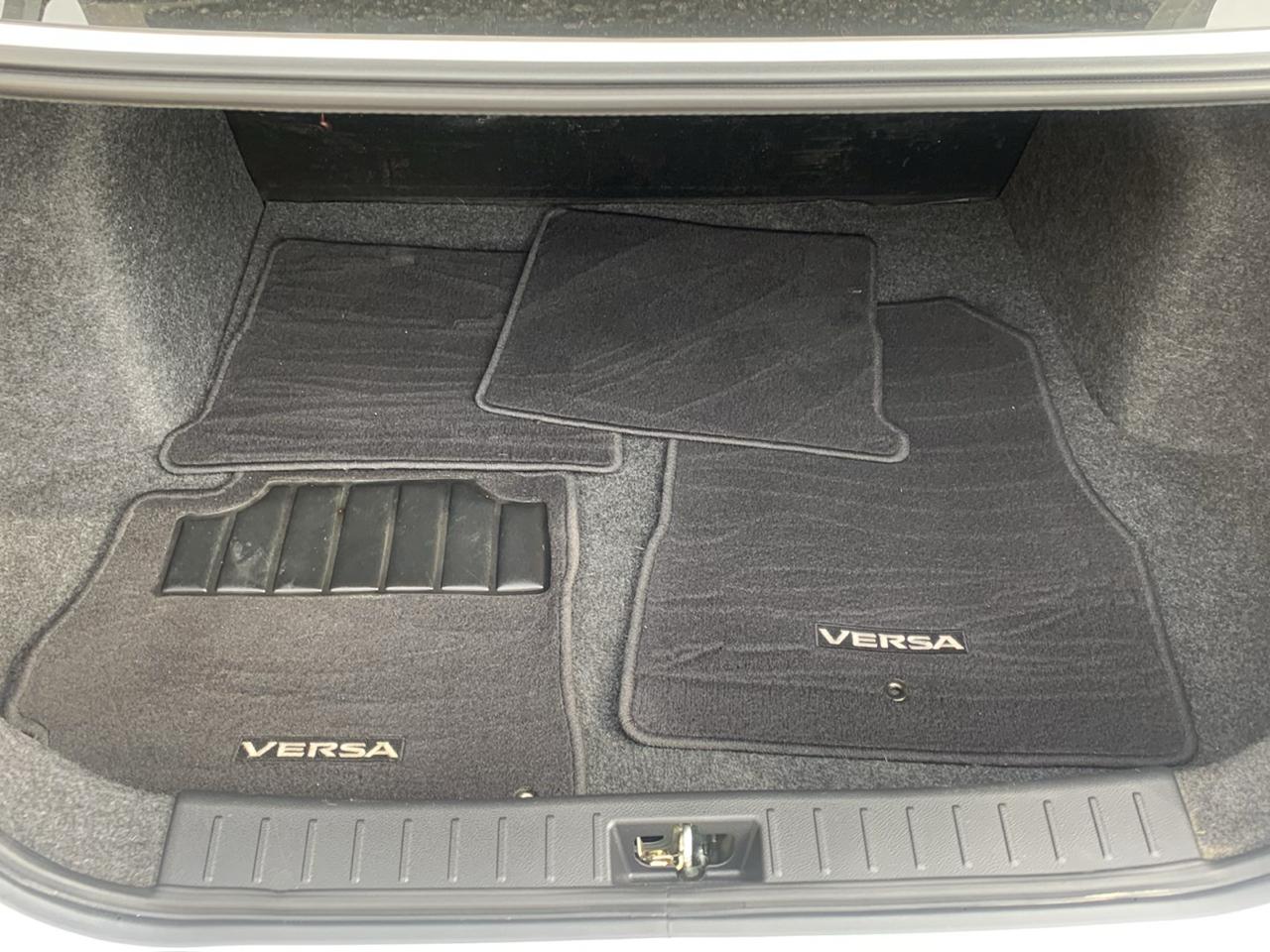 Nissan Versa S CVT 2023