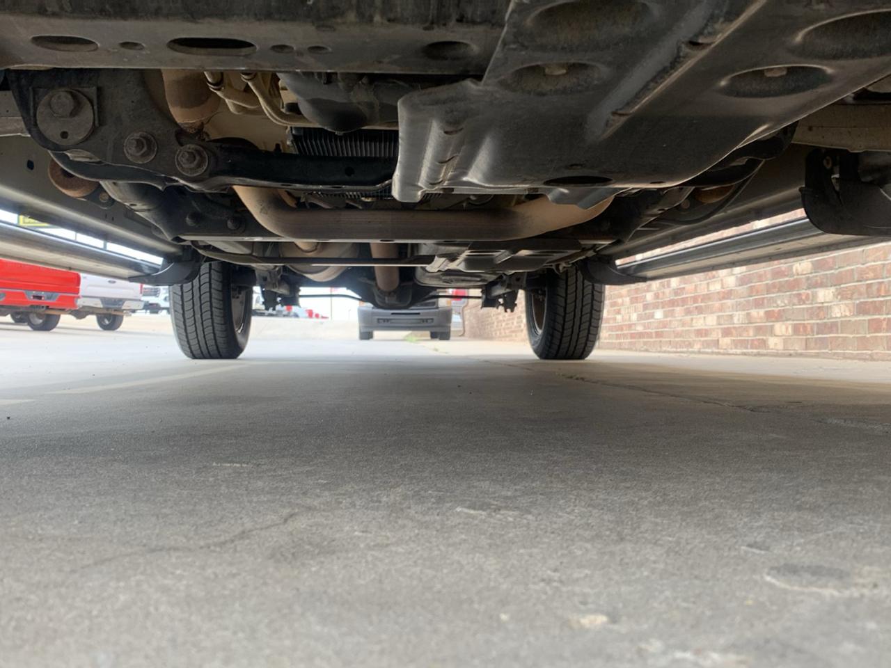 RAM 1500 4WD Crew Cab 140.5" Lone Star 2015