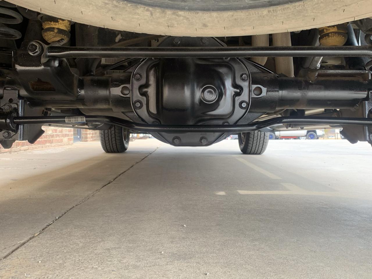 RAM 1500 4WD Crew Cab 140.5" Lone Star 2015
