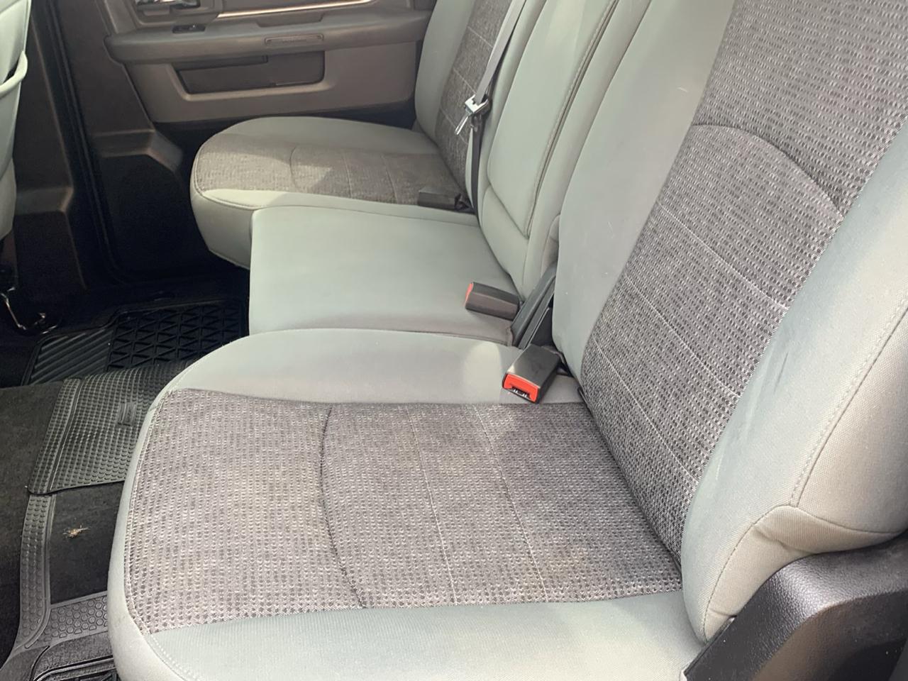 RAM 1500 4WD Crew Cab 140.5" Lone Star 2015