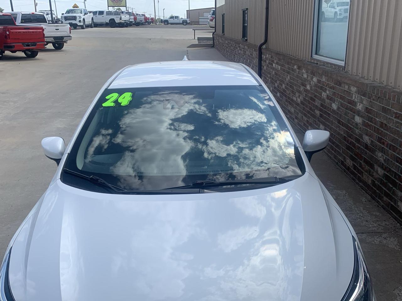 Nissan Versa SV CVT 2024