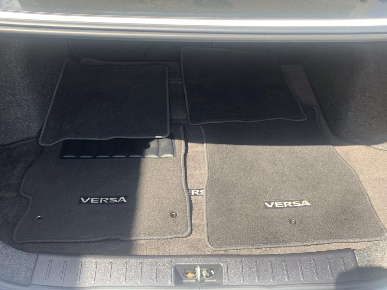 Nissan Versa SV CVT 2024
