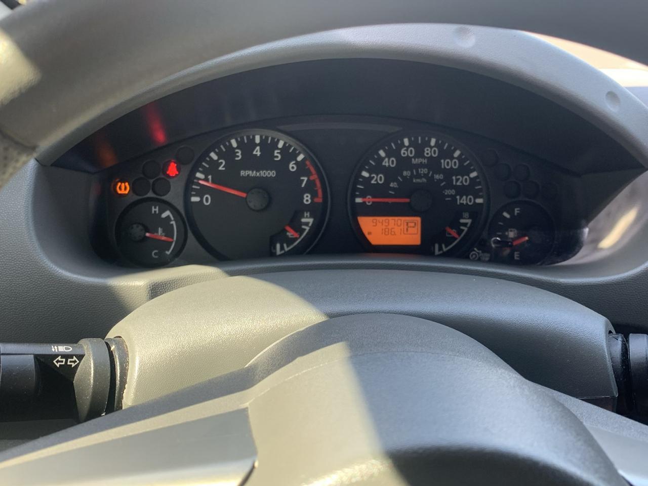 Nissan Frontier 2WD Crew Cab SWB Auto SV 2012