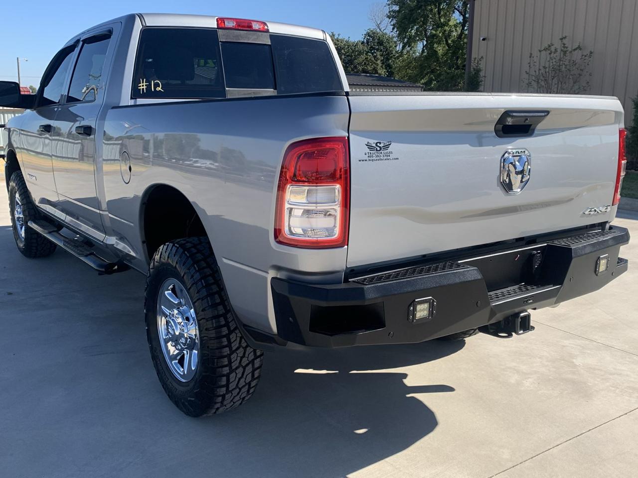 RAM 2500 Tradesman 4x4 Crew Cab 6'4" Box 2021