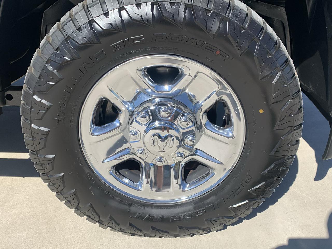RAM 2500 Tradesman 4x4 Crew Cab 6'4" Box 2021