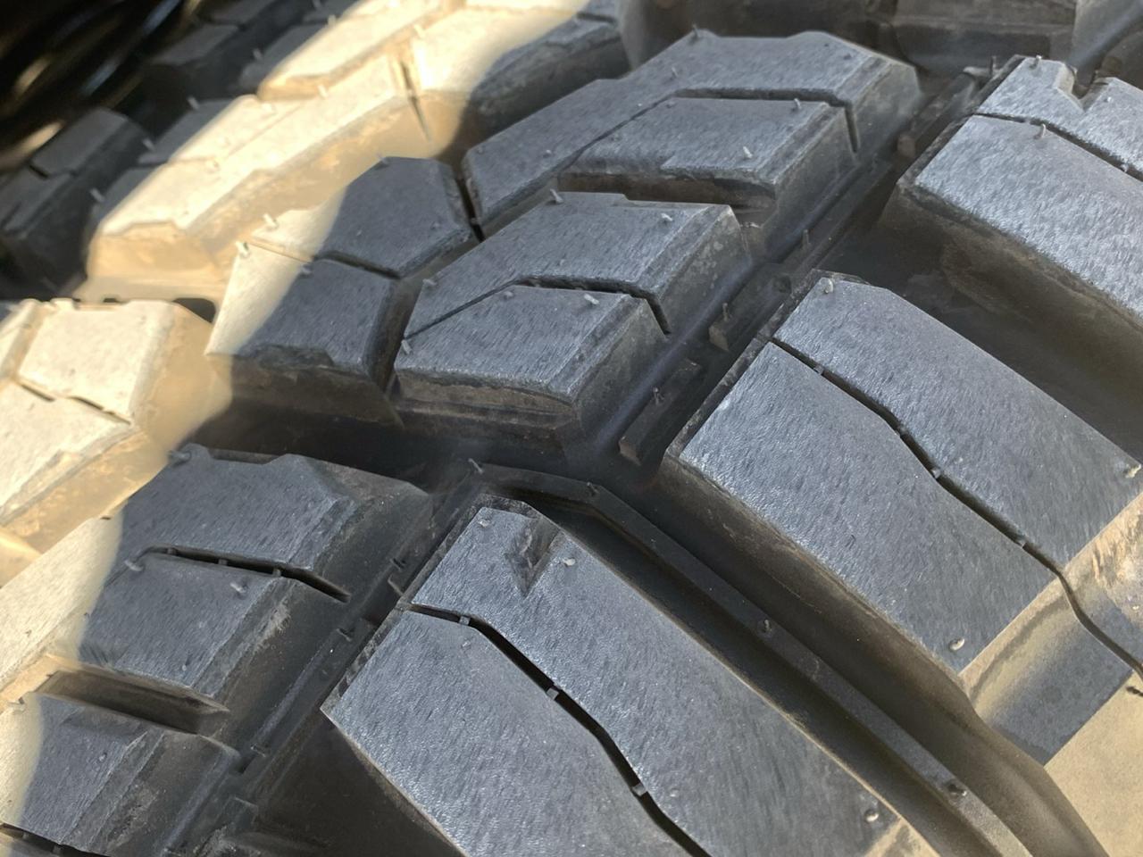 RAM 2500 Tradesman 4x4 Crew Cab 6'4" Box 2021