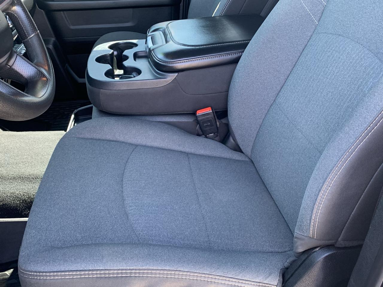 RAM 2500 Tradesman 4x4 Crew Cab 6'4" Box 2021
