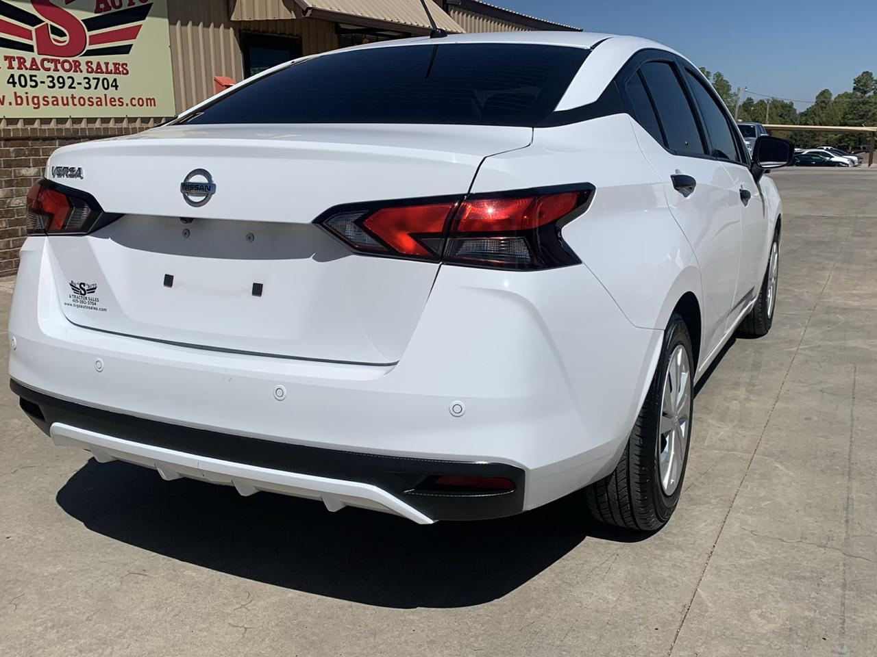 Nissan Versa S CVT 2022