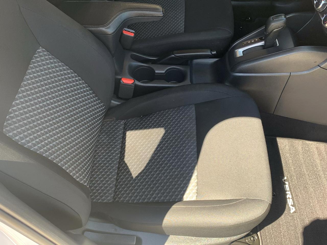 Nissan Versa S CVT 2022