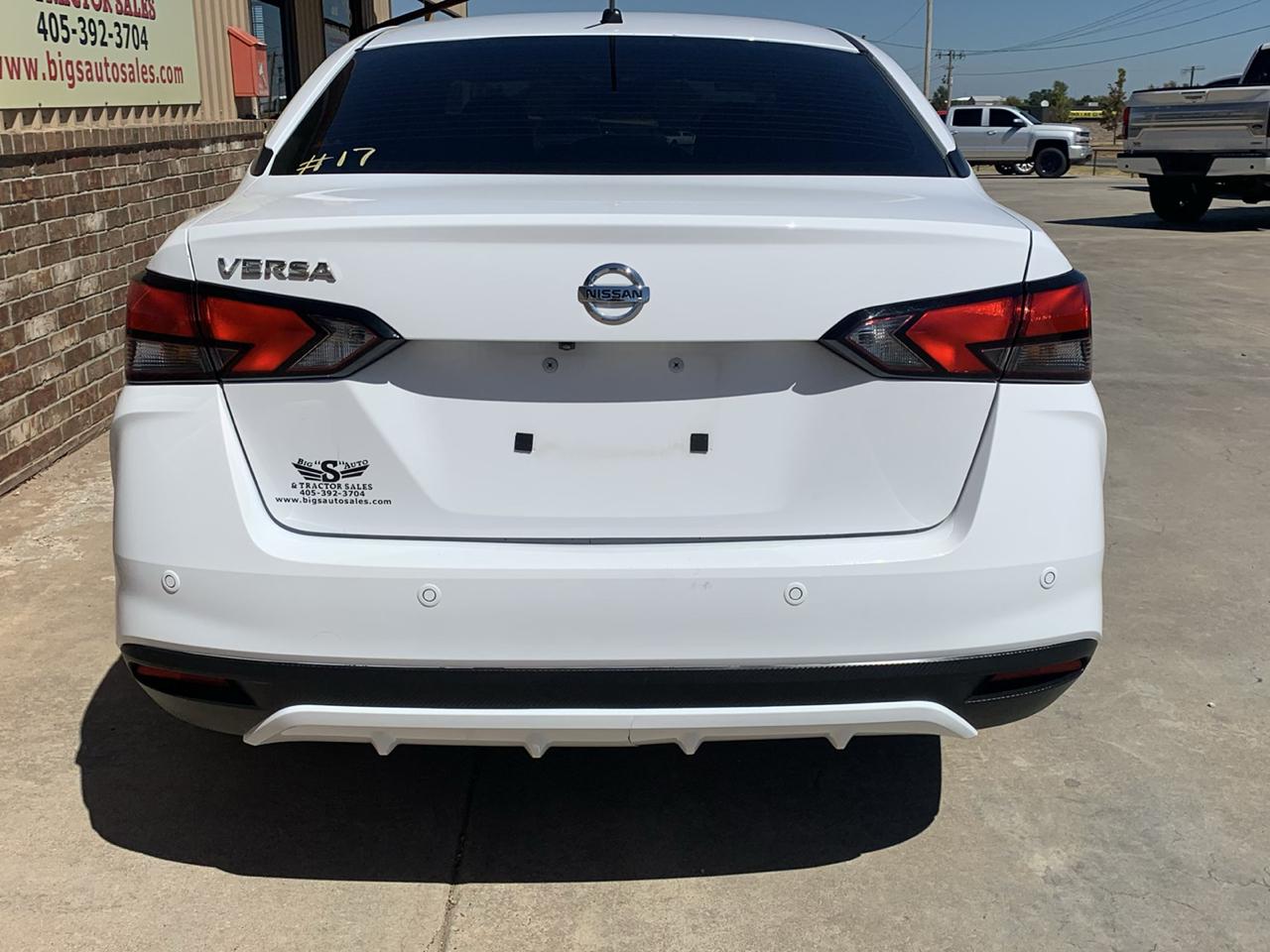 Nissan Versa S CVT 2022
