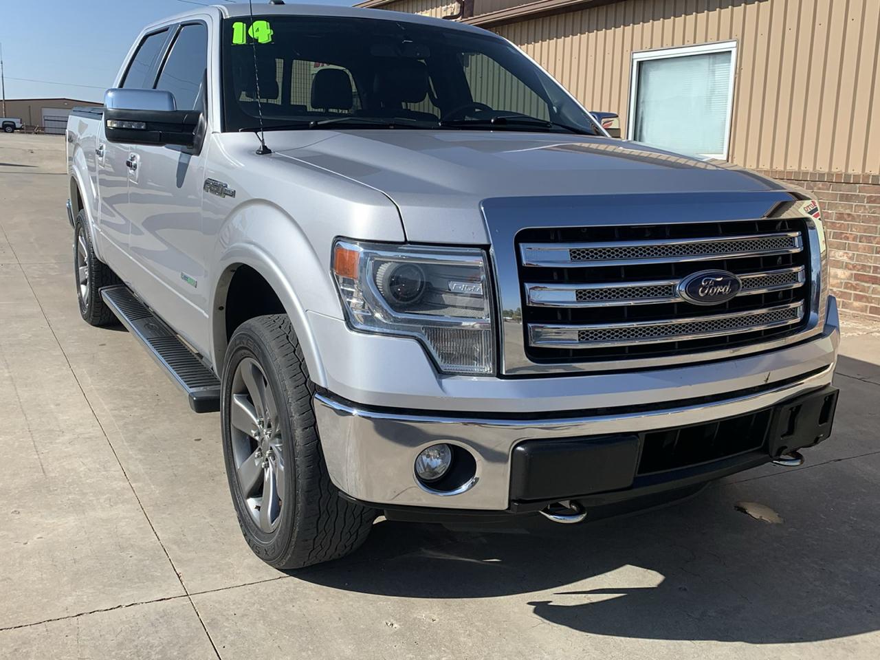 2014 Ford F-150 4WD SuperCrew 139" Lariat