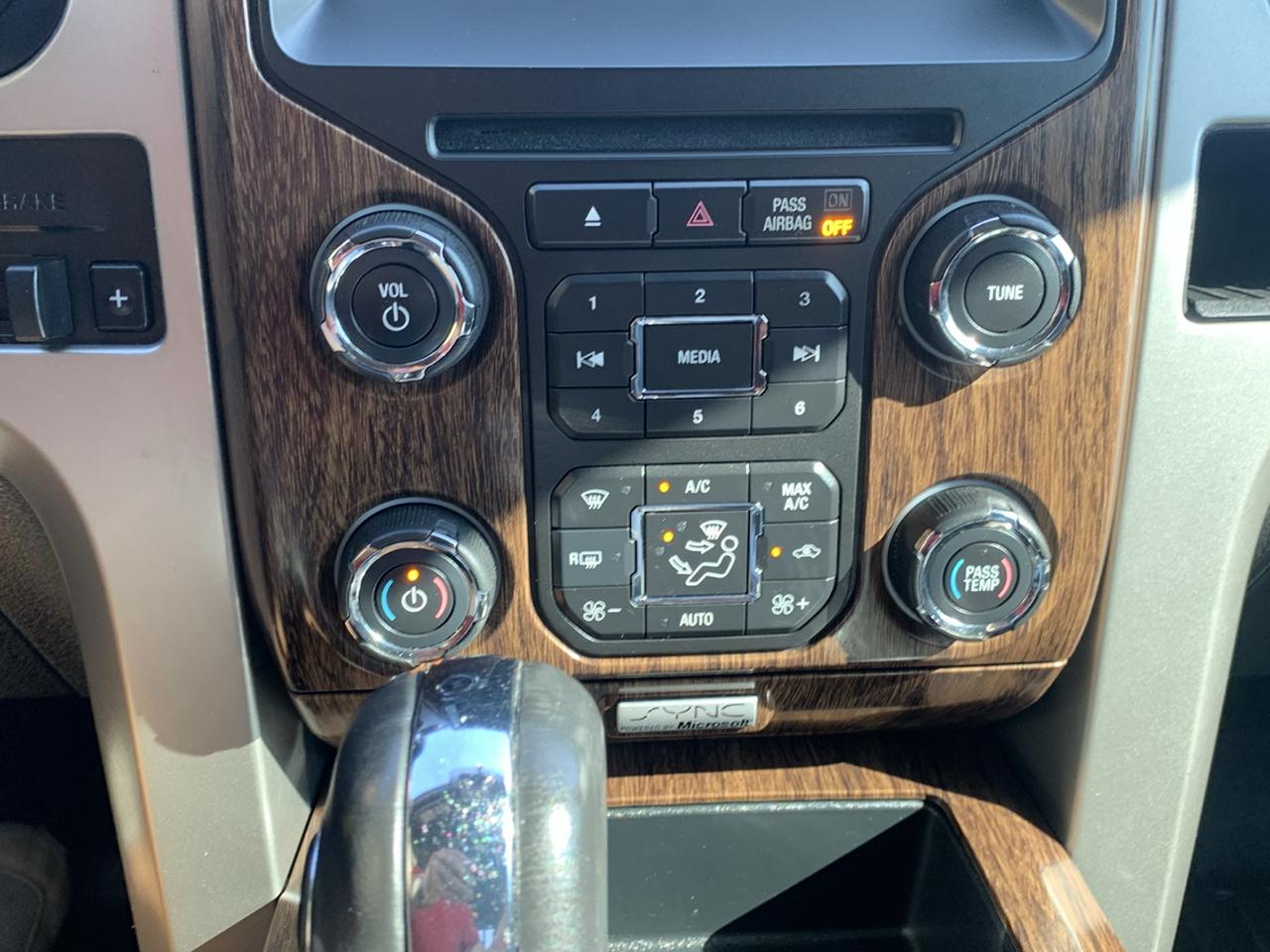 Ford F-150 4WD SuperCrew 139" Lariat 2014