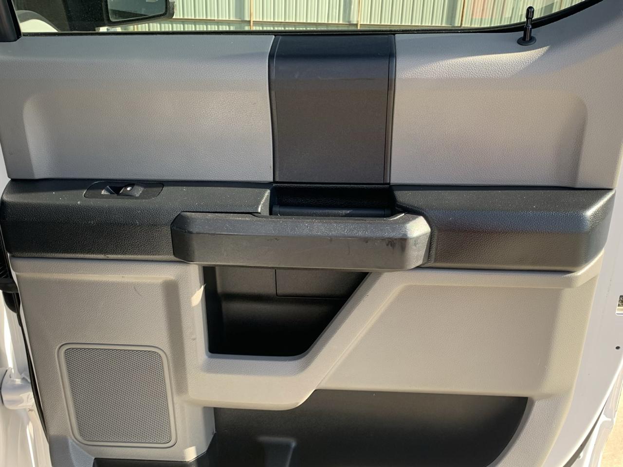 Ford F-150 4WD SuperCrew 145" STX 2018