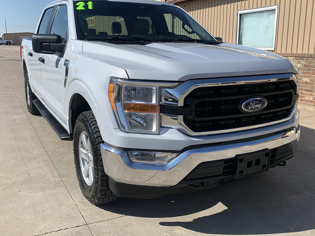 Ford F-150 4WD SuperCrew 139" XLT 2021