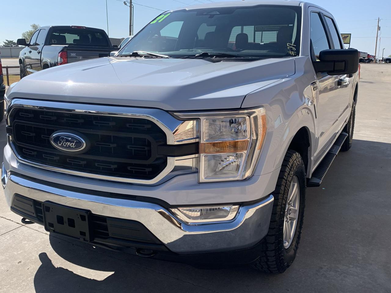 Ford F-150 4WD SuperCrew 139" XLT 2021