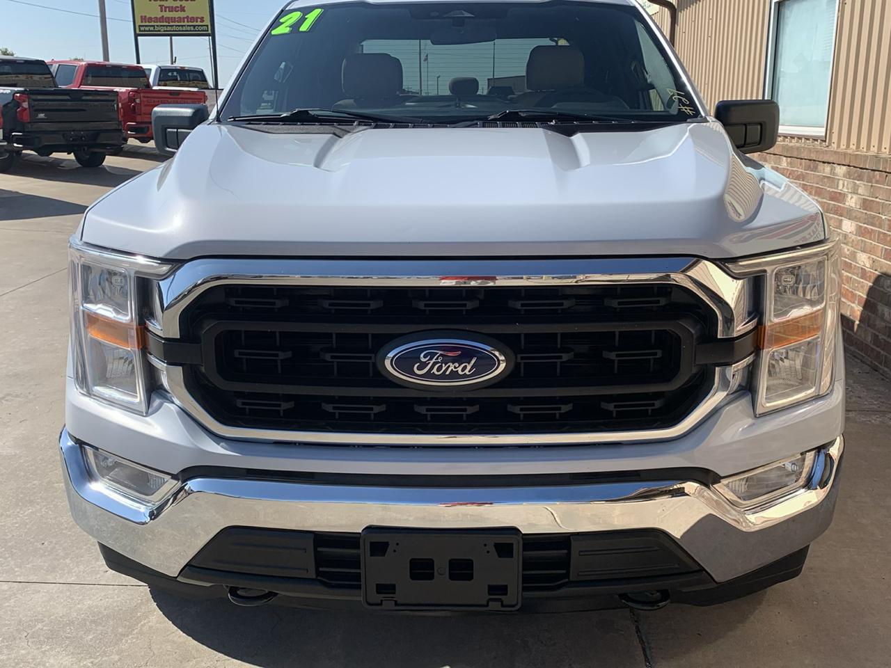 Ford F-150 4WD SuperCrew 139" XLT 2021