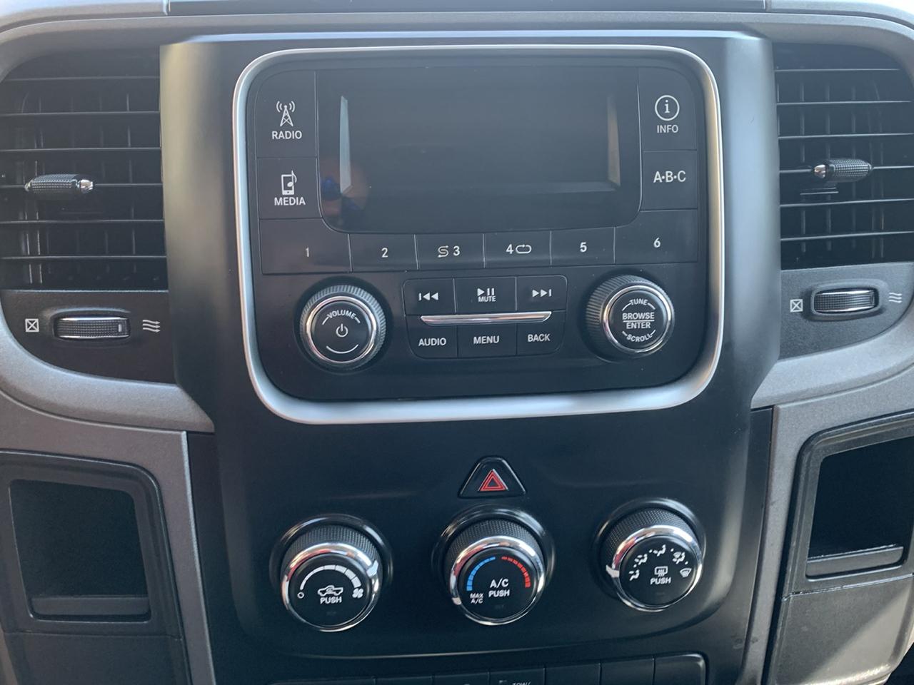 RAM 1500 2WD Quad Cab 140.5" Tradesman 2014