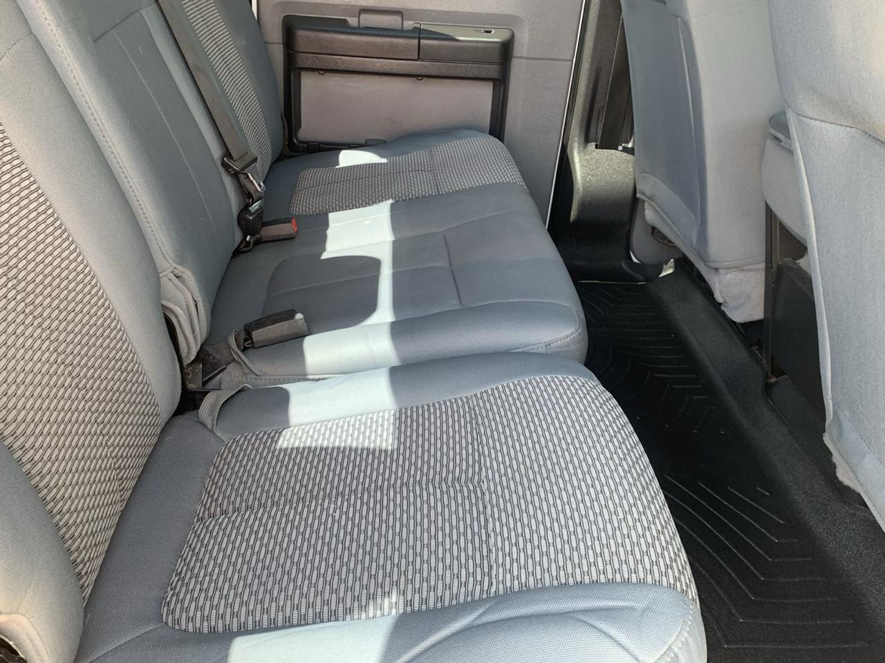 Ford Super Duty F-350 SRW 4WD Crew Cab 172" XL 2015