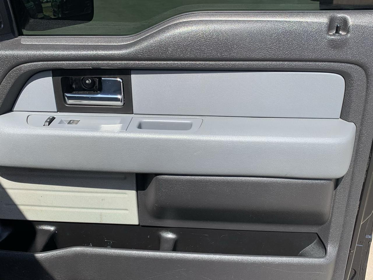 Ford F-150 2WD SuperCrew 145" STX 2014