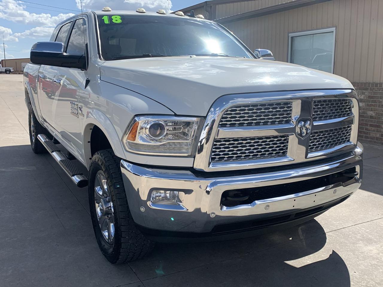 RAM 2500 Laramie 4x4 Mega Cab 6'4" Box 2018