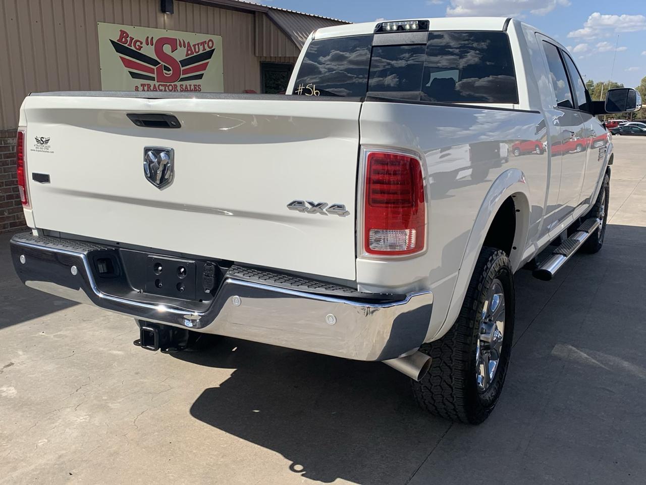 RAM 2500 Laramie 4x4 Mega Cab 6'4" Box 2018
