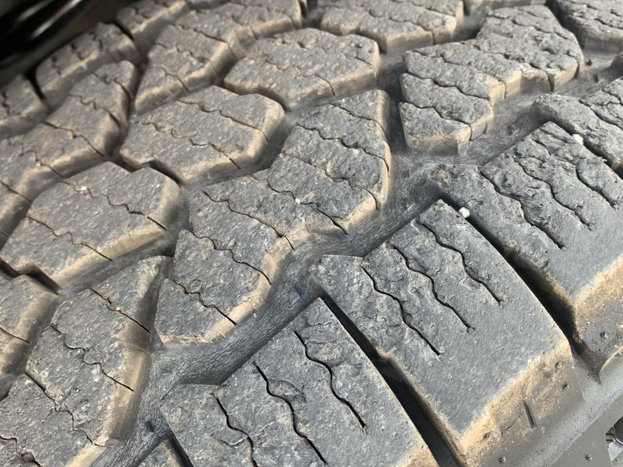 RAM 2500 Laramie 4x4 Mega Cab 6'4" Box 2018