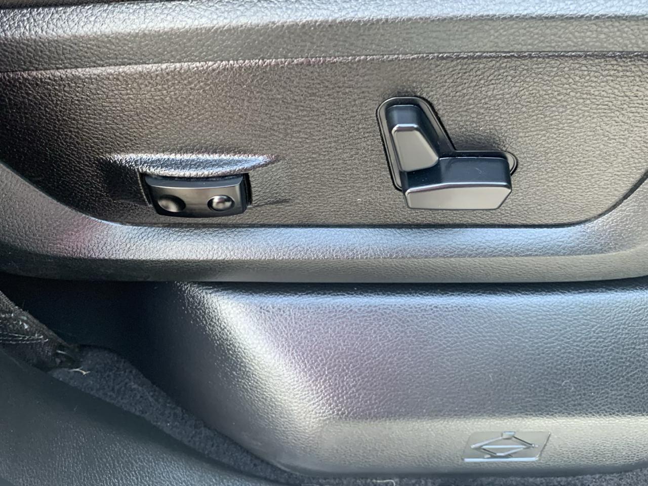 RAM 2500 Laramie 4x4 Mega Cab 6'4" Box 2018