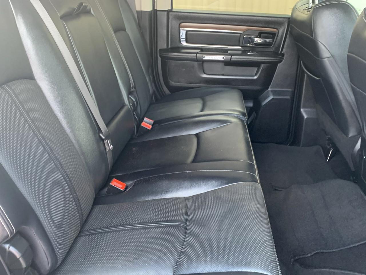 RAM 2500 Laramie 4x4 Mega Cab 6'4" Box 2018