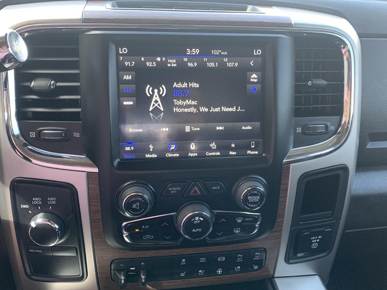 RAM 2500 Laramie 4x4 Mega Cab 6'4" Box 2018