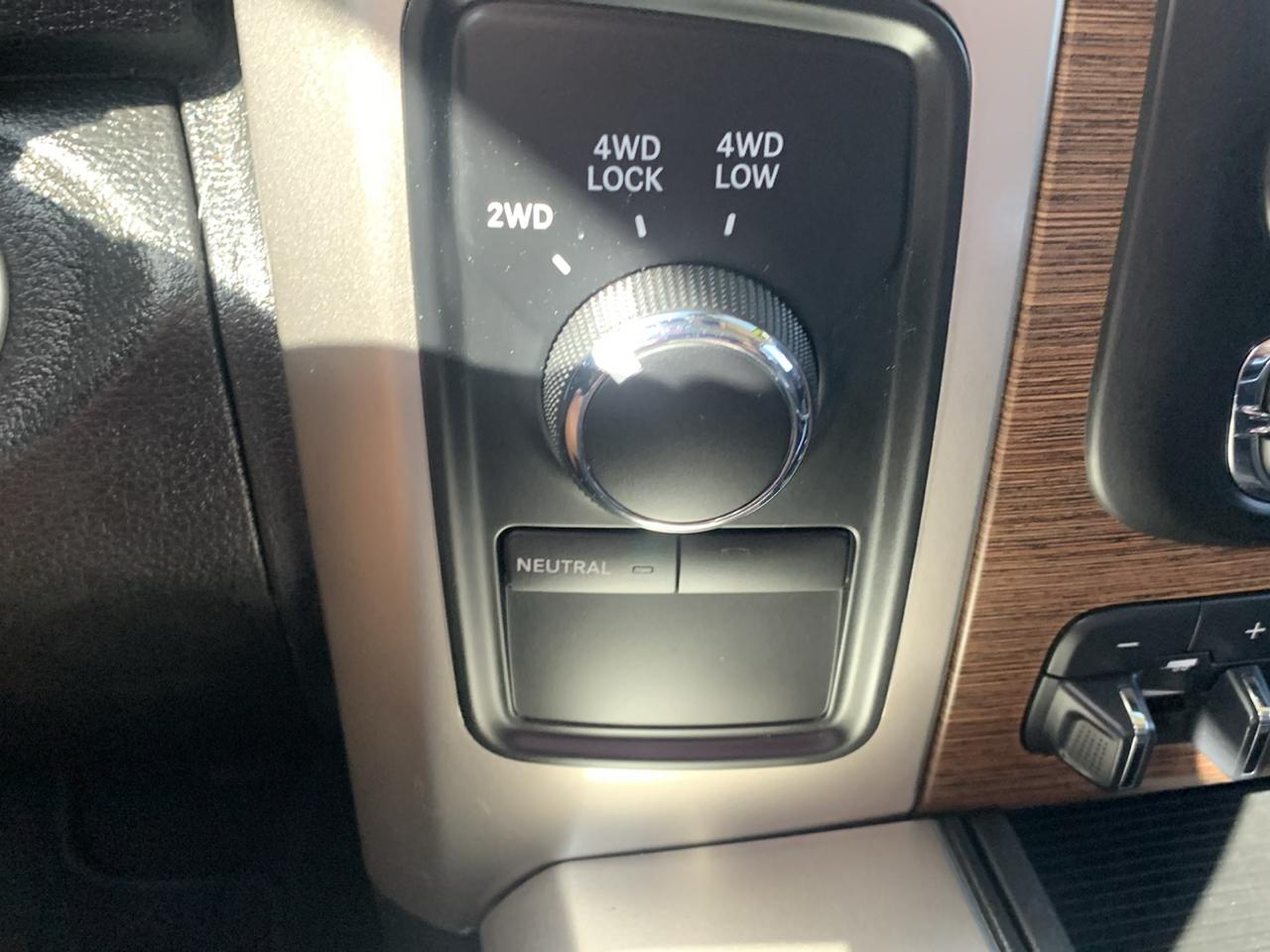 RAM 2500 Laramie 4x4 Mega Cab 6'4" Box 2018