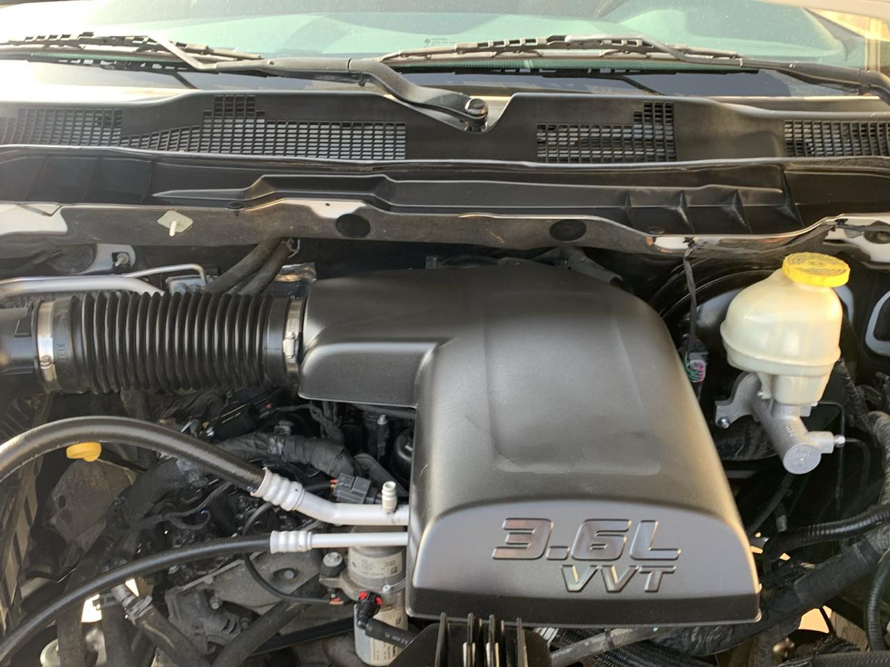 RAM 1500 Express 4x2 Quad Cab 6'4" Box 2017