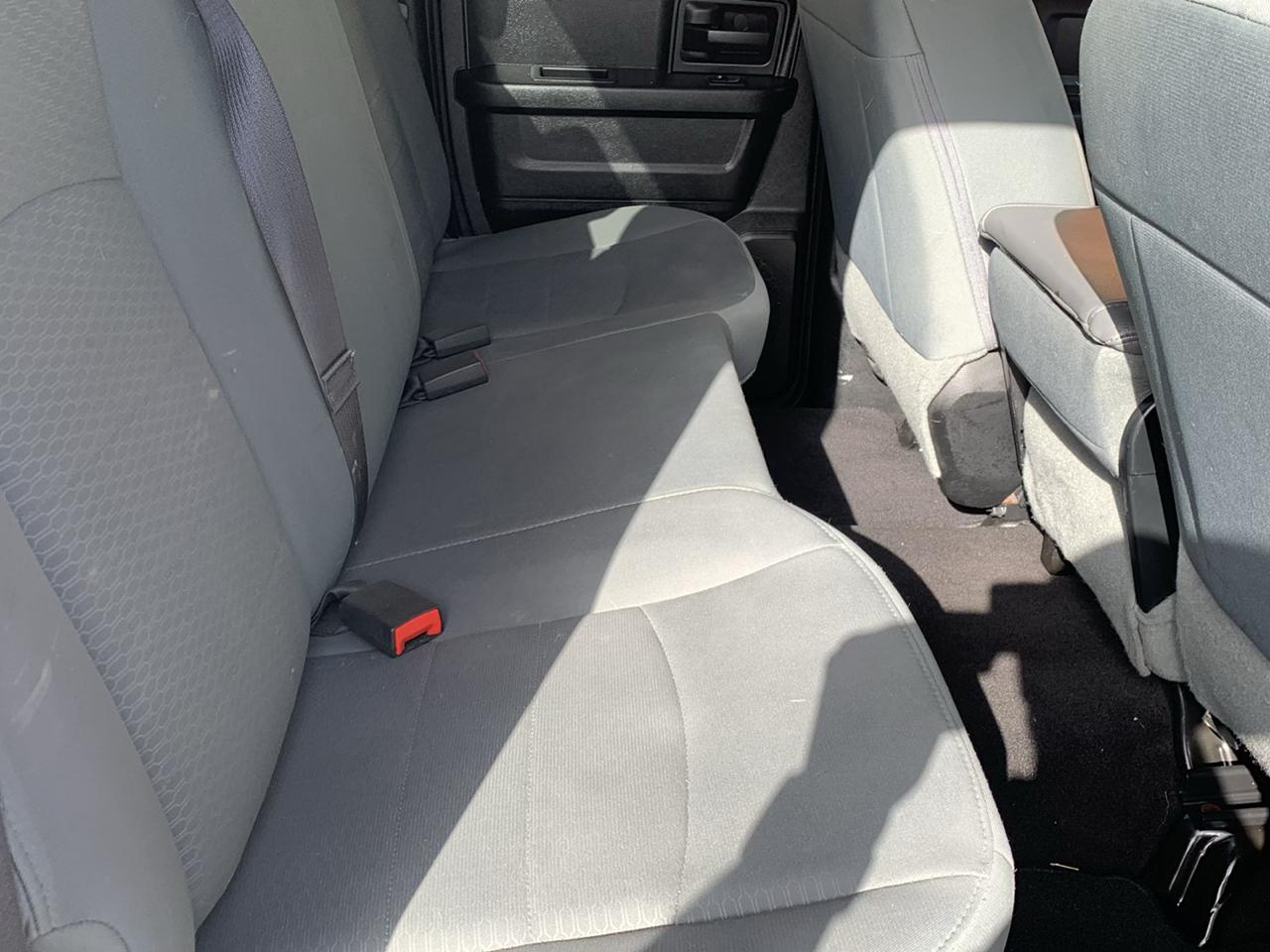 RAM 1500 Express 4x2 Quad Cab 6'4" Box 2017