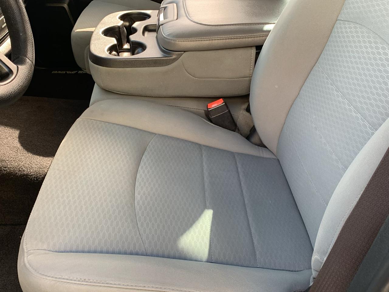 RAM 1500 Express 4x2 Quad Cab 6'4" Box 2017