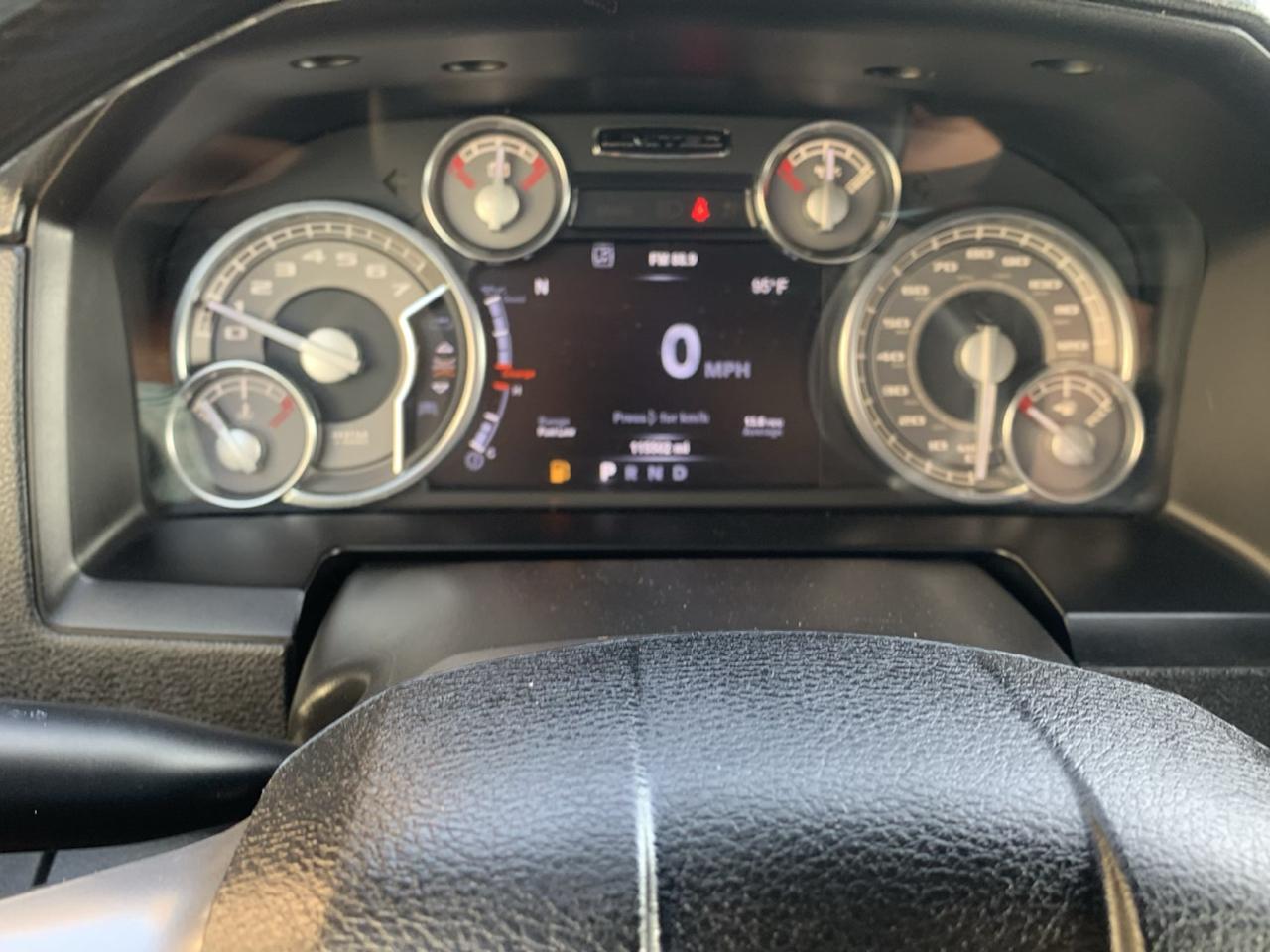 RAM 1500 Limited 4x4 Crew Cab 5'7" Box 2017