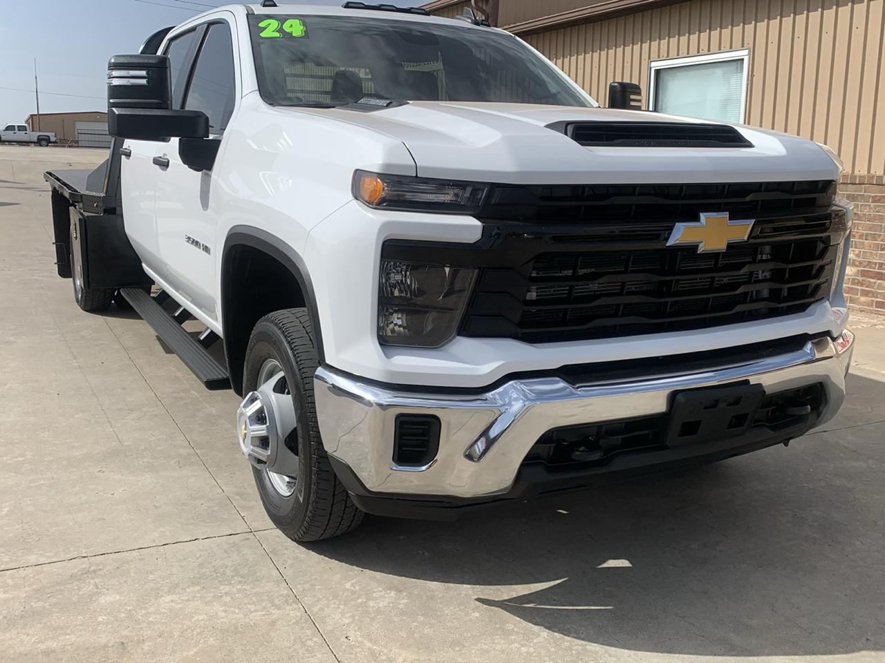 Chevrolet Silverado 3500HD CC 4WD Crew Cab 177" WB, 60" CA Work Truck 2024