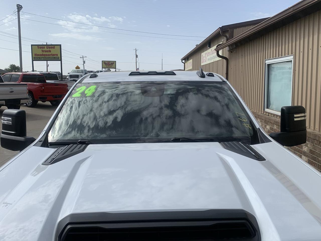 Chevrolet Silverado 3500HD CC 4WD Crew Cab 177" WB, 60" CA Work Truck 2024