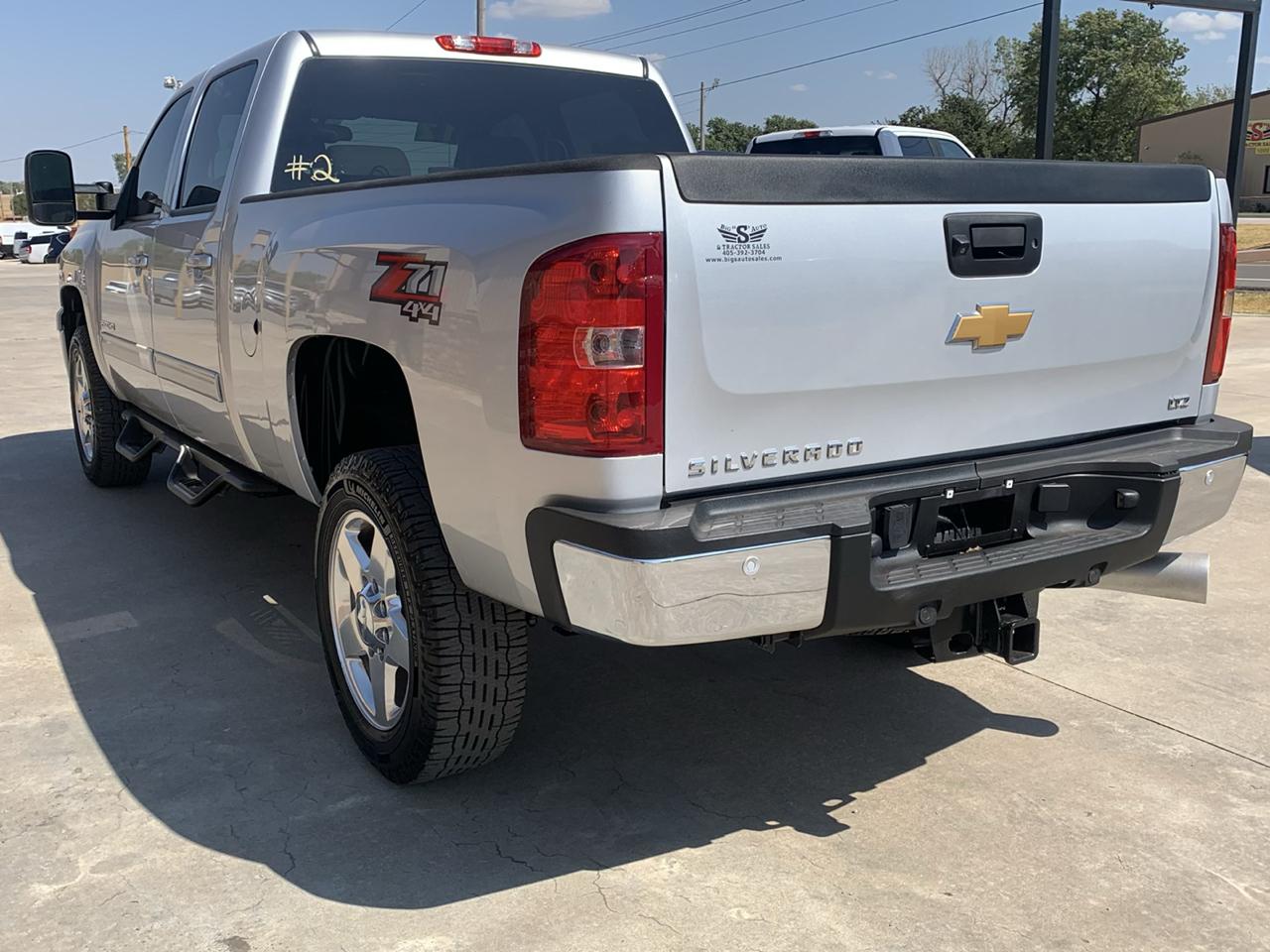 Chevrolet Silverado 2500HD 4WD Crew Cab 153.7" LTZ 2012