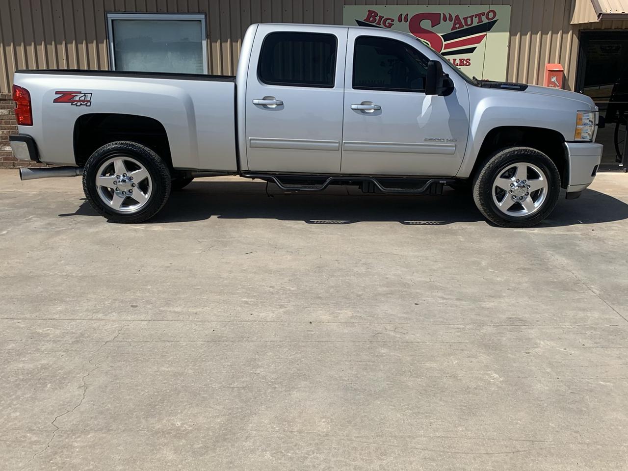 Chevrolet Silverado 2500HD 4WD Crew Cab 153.7" LTZ 2012