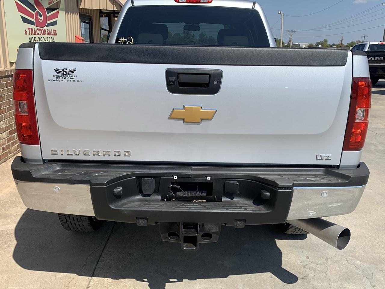 Chevrolet Silverado 2500HD 4WD Crew Cab 153.7" LTZ 2012