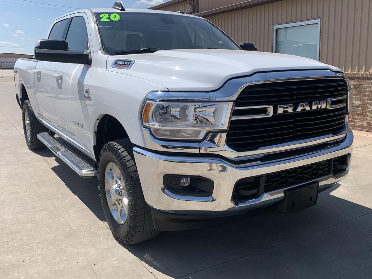 RAM 2500 Big Horn 4x4 Crew Cab 6'4" Box 2020