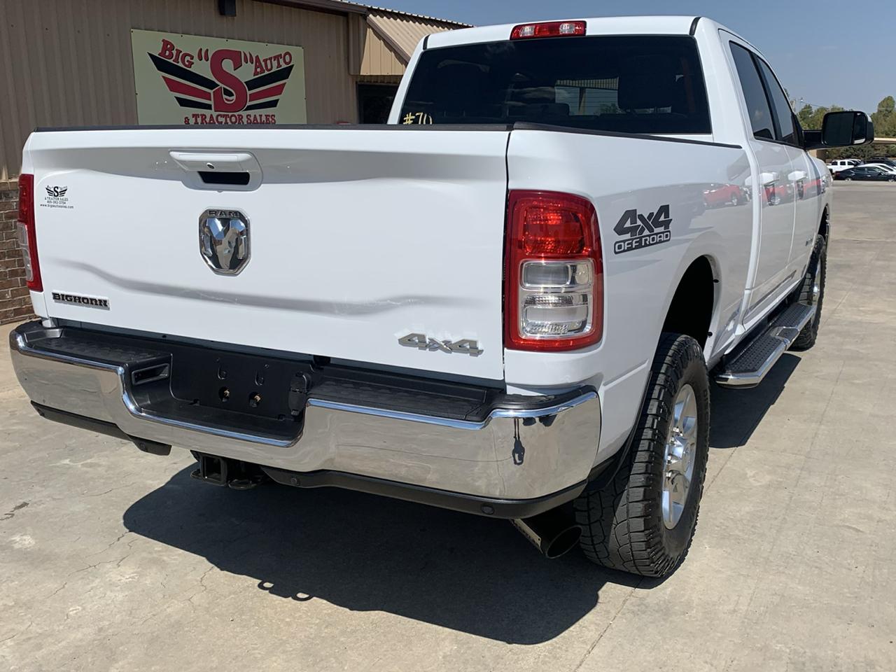 RAM 2500 Big Horn 4x4 Crew Cab 6'4" Box 2020