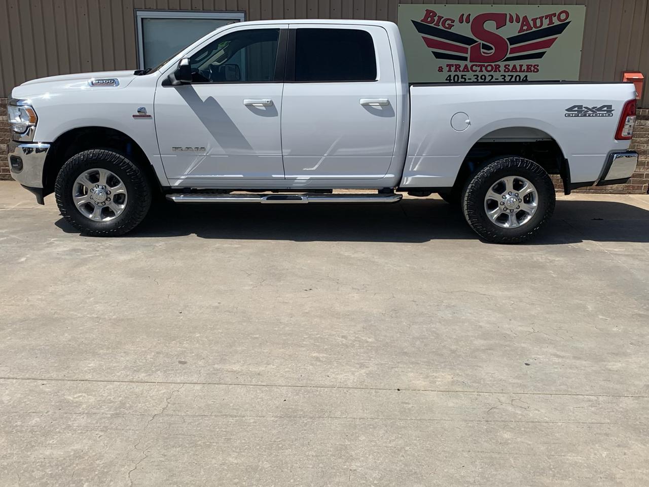 RAM 2500 Big Horn 4x4 Crew Cab 6'4" Box 2020