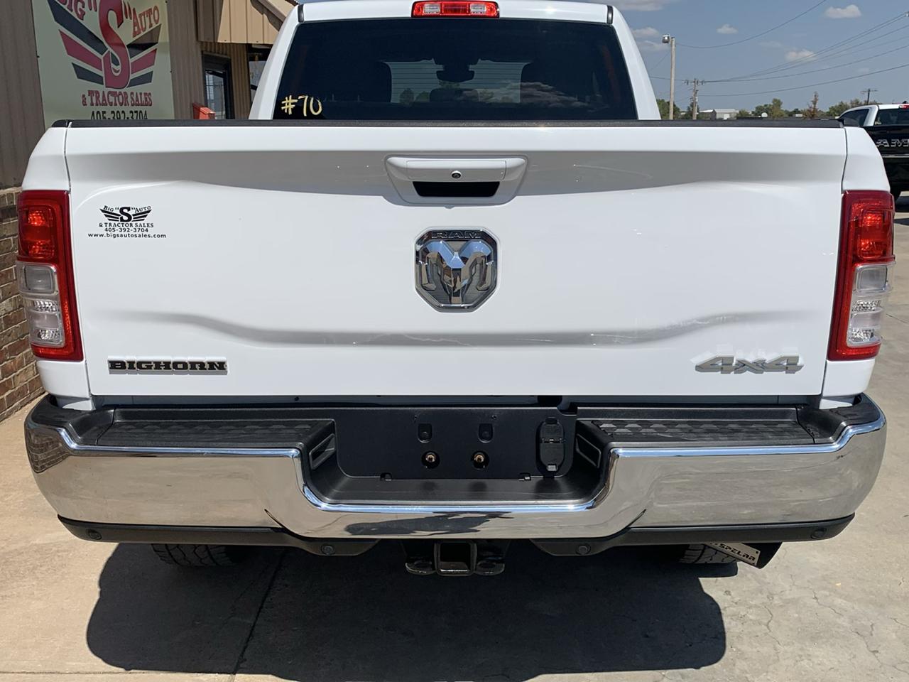 RAM 2500 Big Horn 4x4 Crew Cab 6'4" Box 2020