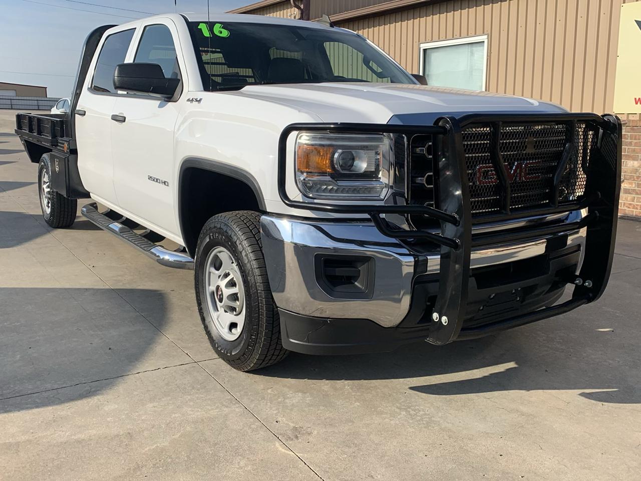 White 2016 GMC Sierra 2500HD Pickup Truck Four-Wheel Drive Automatic
