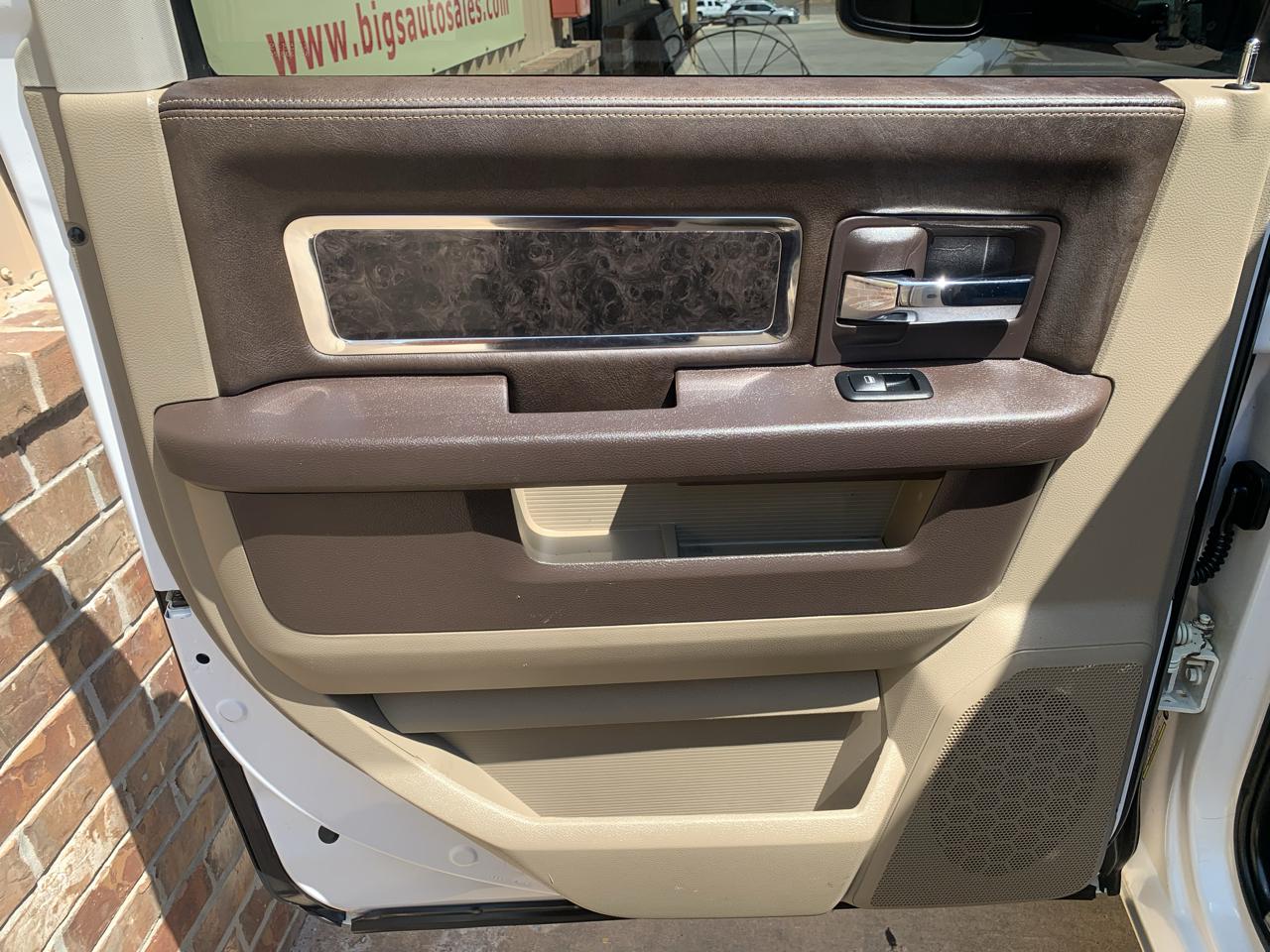 RAM 1500 4WD Crew Cab 140.5" Laramie Longhorn Edition 2011