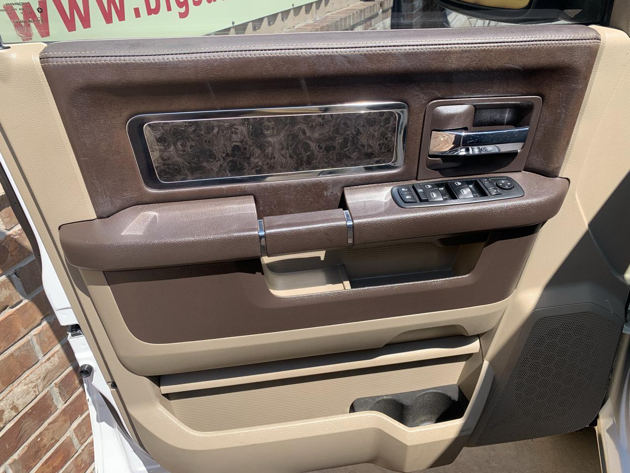 RAM 1500 4WD Crew Cab 140.5" Laramie Longhorn Edition 2011