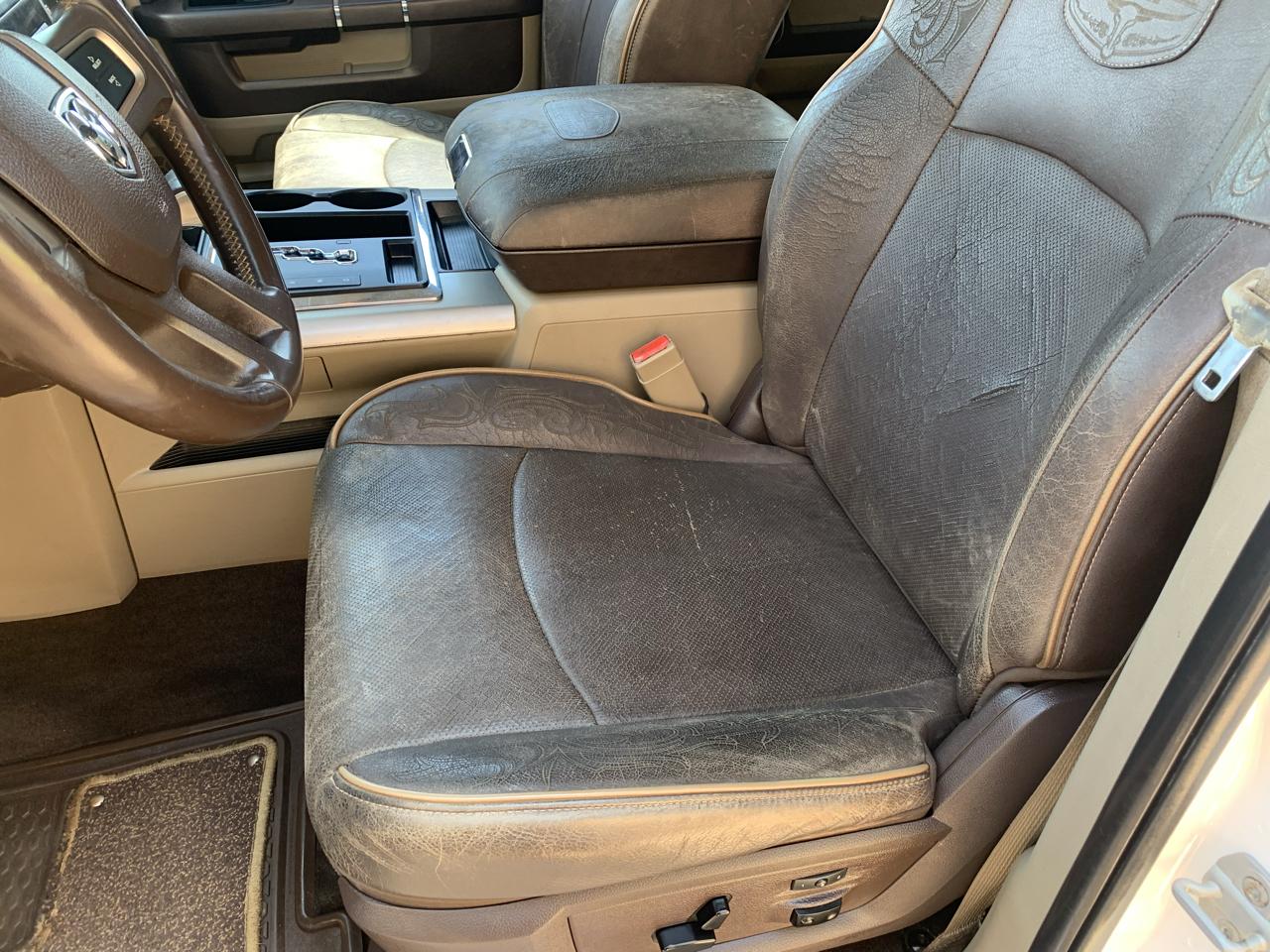 RAM 1500 4WD Crew Cab 140.5" Laramie Longhorn Edition 2011