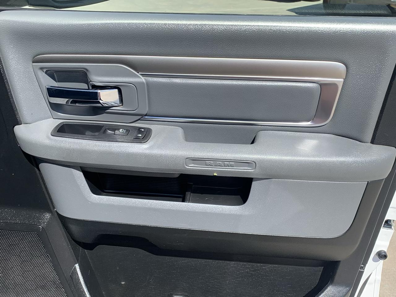 RAM 1500 Classic Warlock 4x4 Crew Cab 5'7" Box 2020