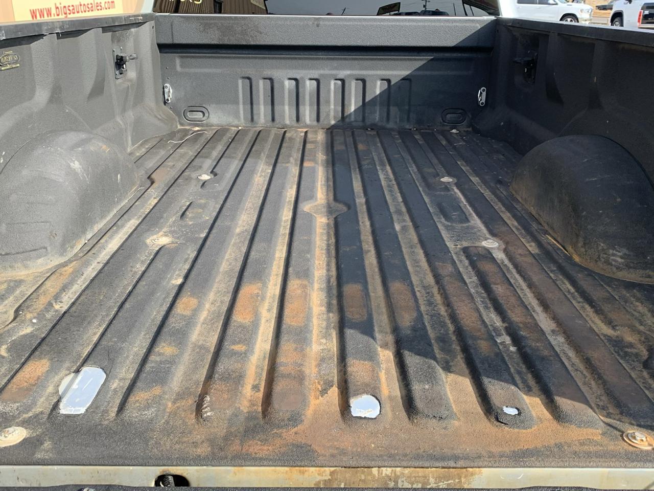 Ford Super Duty F-250 SRW XLT 4WD Crew Cab 8' Box 2017