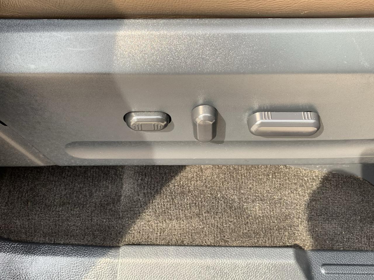 Ford Expedition 2WD 4dr King Ranch 2015